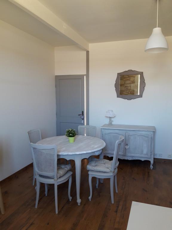 Entre Estuaire Et Citadelle Apartment Бле Екстериор снимка