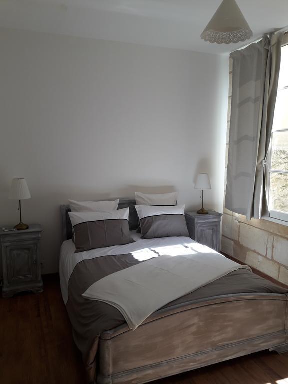 Entre Estuaire Et Citadelle Apartment Бле Екстериор снимка